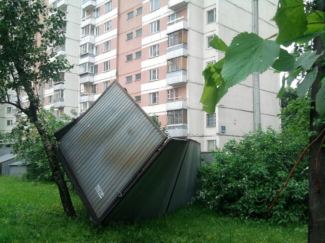 Последствия сильной грозы в Москве