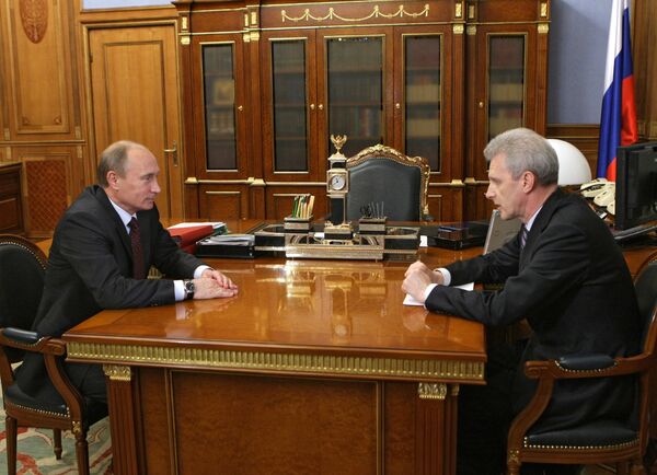 Премьер-министр РФ встретился с министром образования и науки РФ