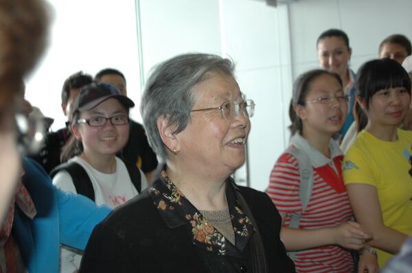 Пенсионерка из Шанхая стала миллионной посетительницей павильона России на ЭКСПО-2010
