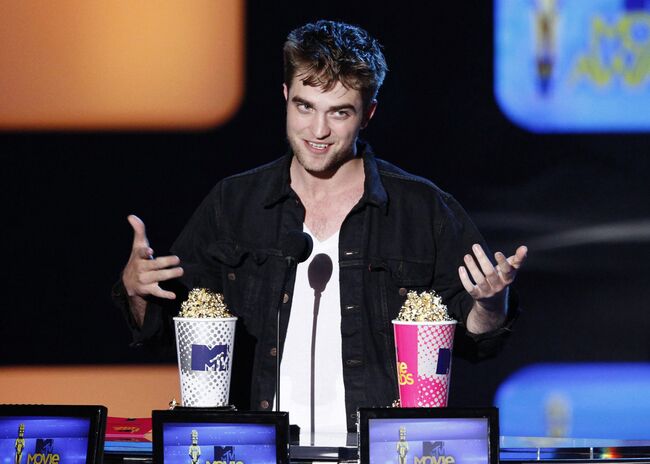 Роберт Паттинсон  на церемонии MTV Movie Awards 2010