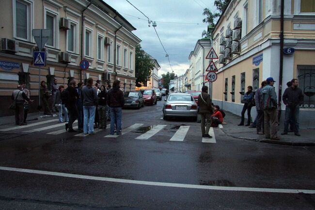 Жители столицы борются с незаконным сносом исторического квартала в центре Москвы. Архив