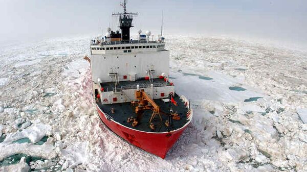 Американский ледокол в Арктике