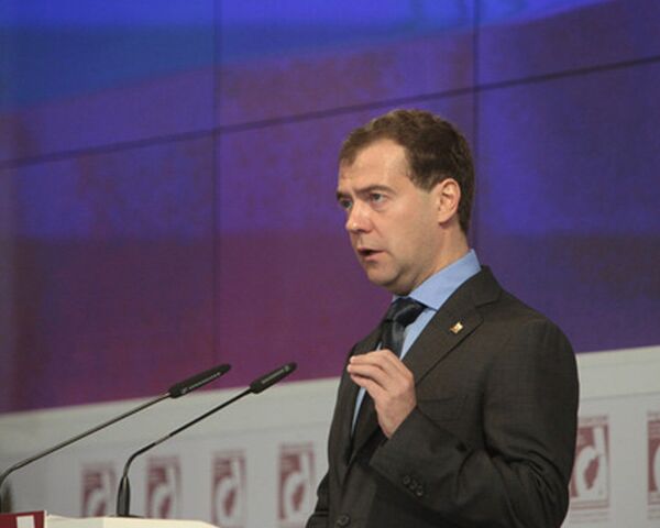 Медведев: одному государству с наркоугрозой не справиться 