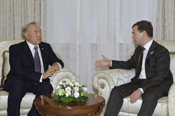 Президенты России и Казахстана Д.Медведев и Н.Назарбаев