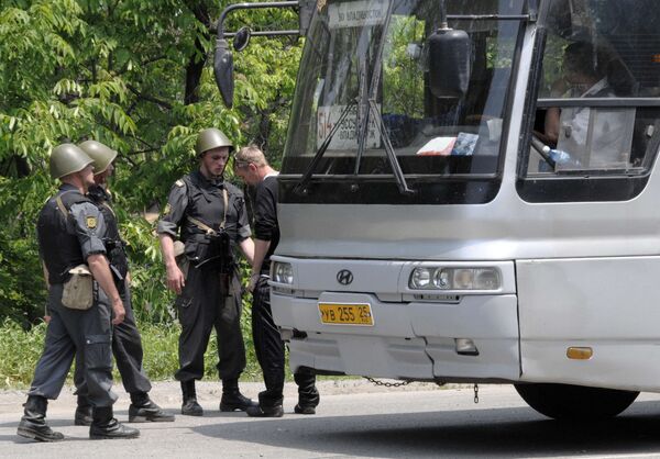 Сотрудники правоохранительных органов ведут розыск подозреваемых в нападениях на милиционеров в Приморье