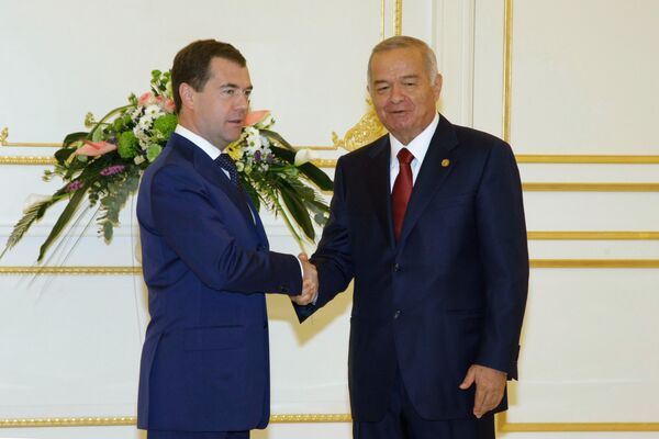 Президент РФ Дмитрий Медведев и президент Республики Узбекистан Ислам Каримов. Архив