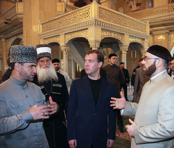 Президент РФ Д.Медведев побывал в центральной мечети в Грозном