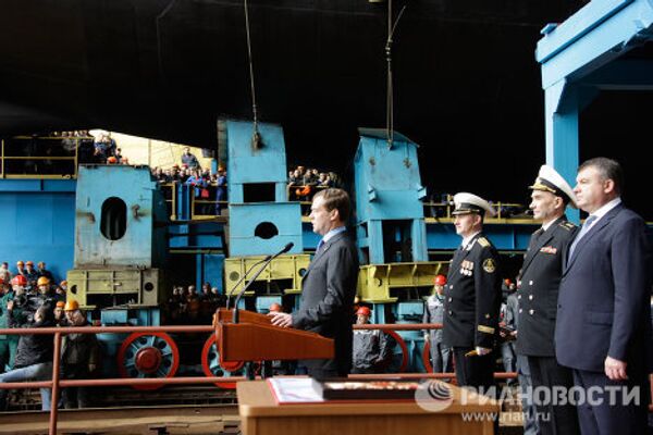 Дмитрий Медведев принял участие в торжественной церемонии спуска на воду головной многоцелевой подлодки Северодвинск