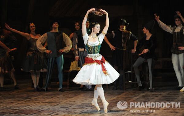 Предпремьерный показ балета Эсмеральда в постановке и новой хореографии Юрия Бурлаки в Большом театре