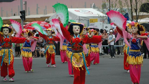Традиционный китайский праздник «дуаньу» - праздник «парных пятерок» отмечают в Шанхае. Архивное фото