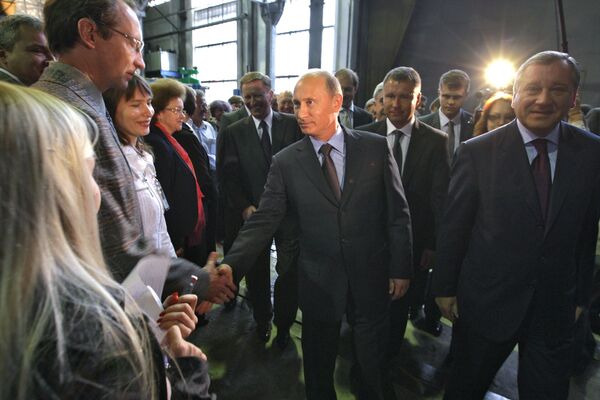 Премьер-министр РФ В. Путин посетил Центральный аэродинамический институт в Жуковском
