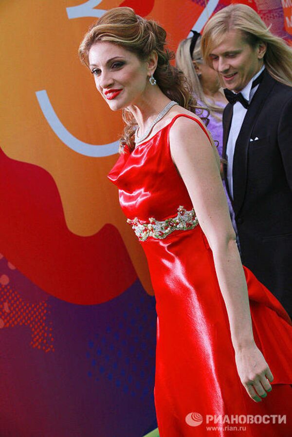 Актриса Анастасия Макеева на церемонии открытия 32-го Московского кинофестиваля 