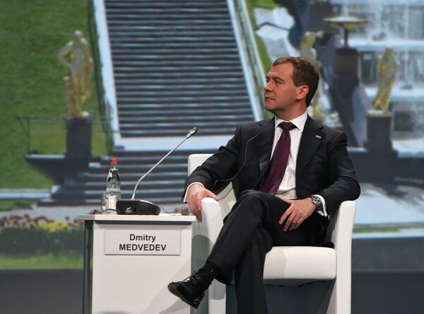 Президент РФ Дмитрий Медведев на ПЭФ 2010 года