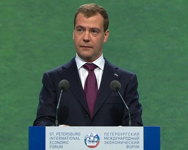 Россия перейдет на цифровой формат телевещания в 2015 году – Медведев 