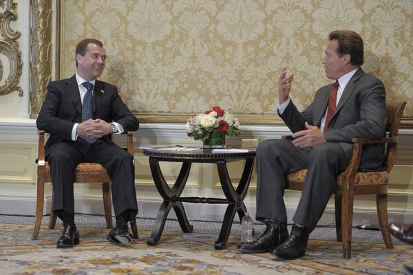 Встреча президента РФ Дмитрия Медведева с губернатором Калифорнии Арнольдом Шварценеггером. Архив