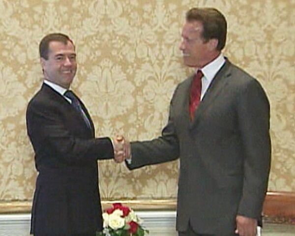 Медведев встретился в Сан-Франциско со Шварценеггером