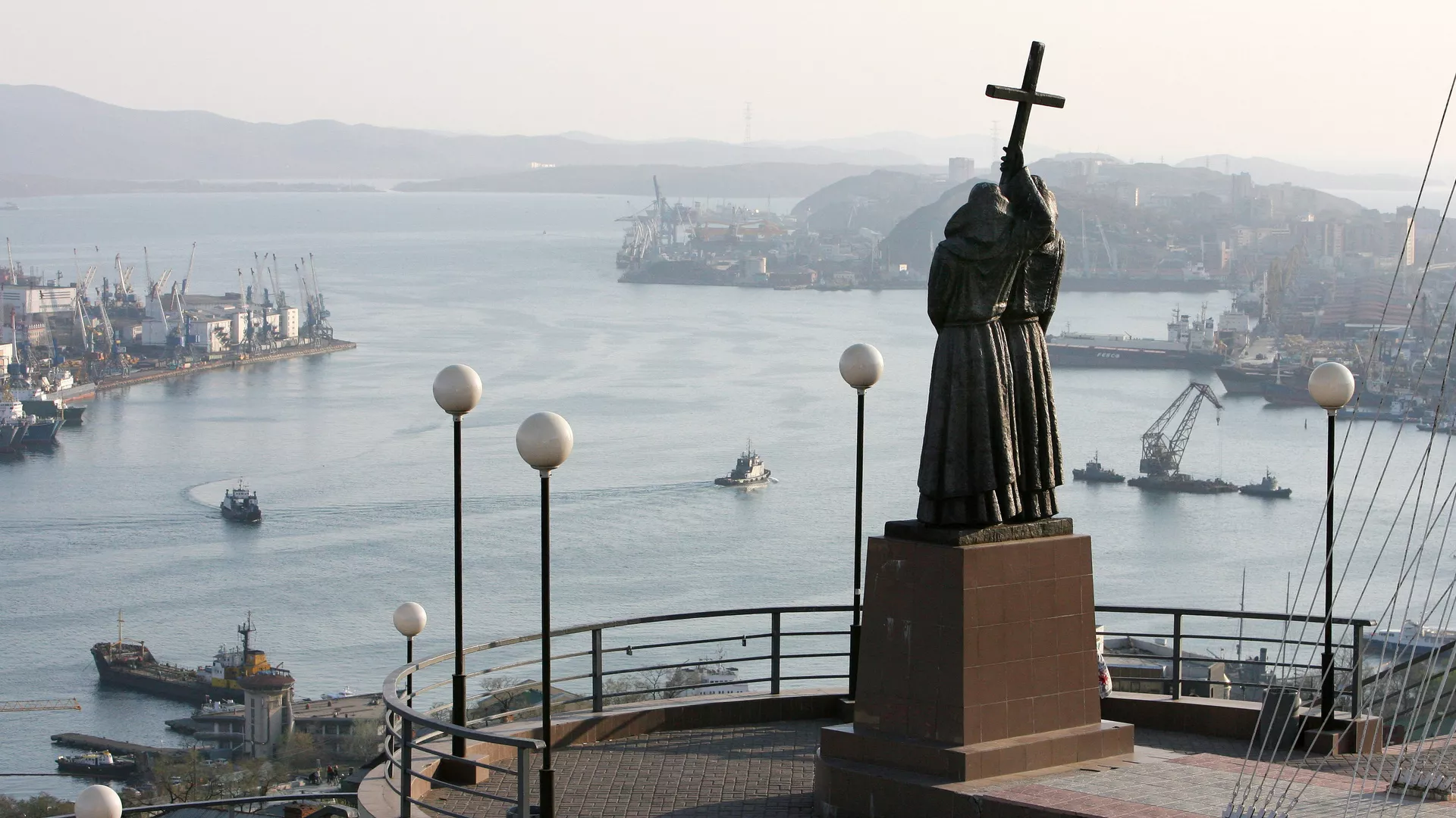 Памятник Кириллу и Мефодию во Владивостоке - РИА Новости, 1920, 24.05.2022