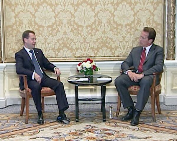 Медведев прилетел в Калифорнию за мощными связями в сфере технологий
