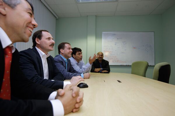 Дмитрий Медведев посетил подразделение российской компании Яндекс, расположенное в Калифорнии