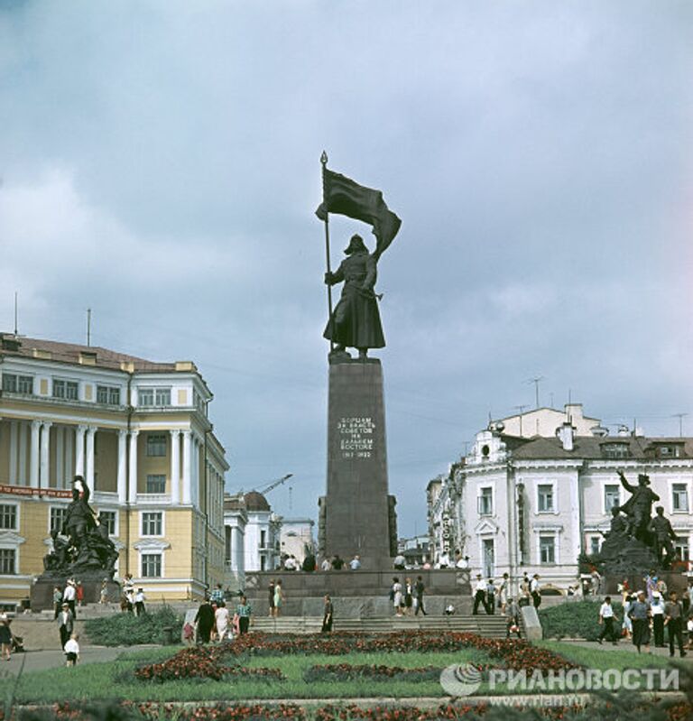 Памятник борцам за власть Советов на Дальнем Востоке