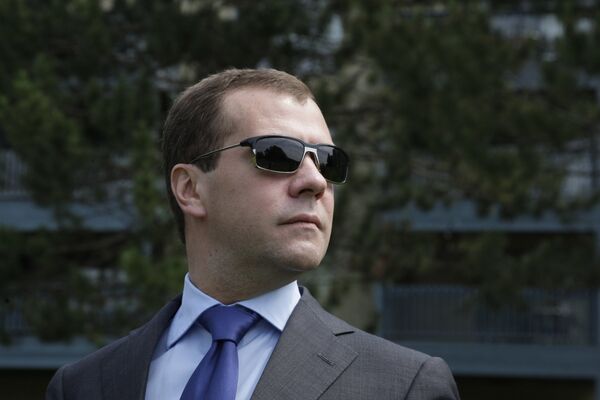 Д. Медведев перед открытием саммита G8 в Канаде