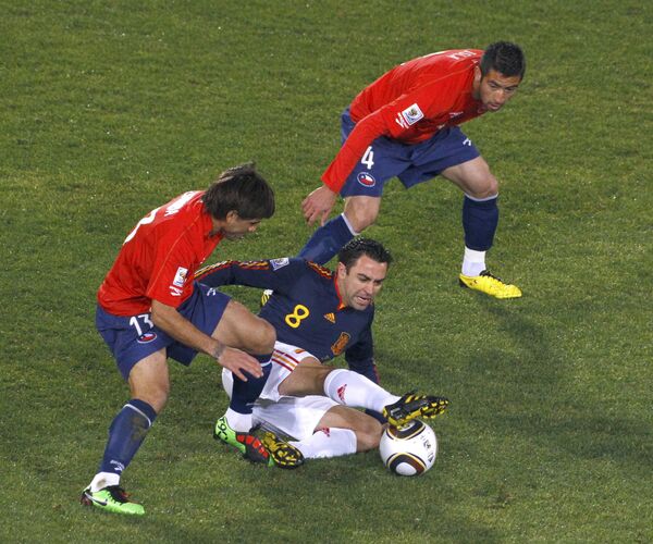 Игровой момент матча Чили - Испания