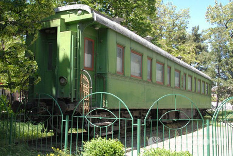 Снос памятника Иосифу Сталину в городе Гори