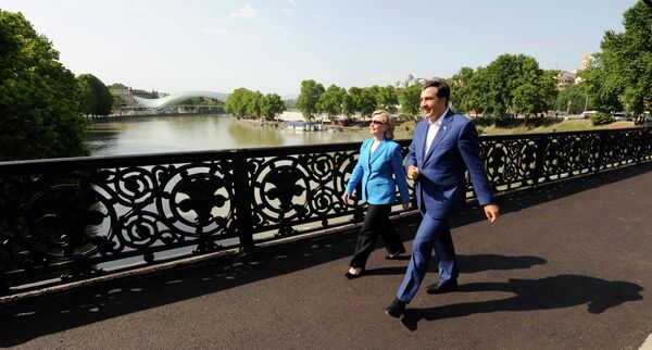Встреча Хиллари Клинтон и Михаила Саакашвили в Тбилиси 5 июля 2010 г.