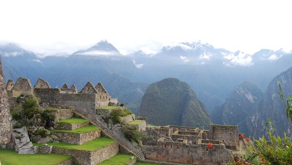 Мачу-Пикчу — город древней Америки, находящийся на территории современного Перу. Архив