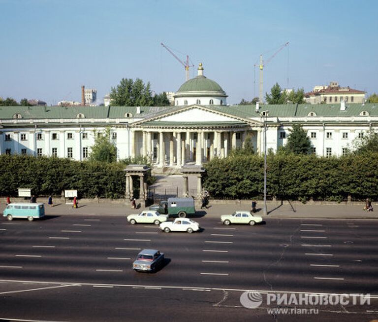 Здание Московского городского научно-исследовательского института скорой помощи имени Н.В. Склифосовского