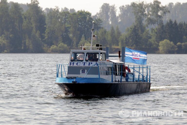 Патрульный катер Истринского водохранилища