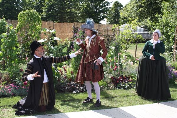 Цветочная шекспириада в английском дворце Хэмптон-корт