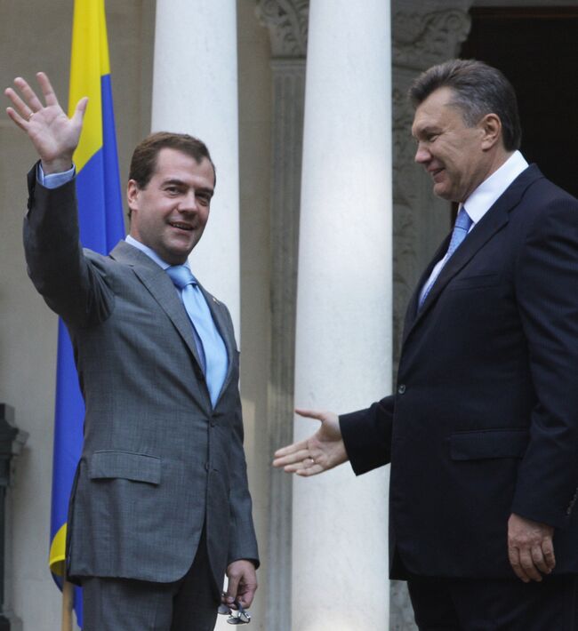 Дмитрий Медведев принял участие в неформальной встрече глав государств СНГ в Ялте