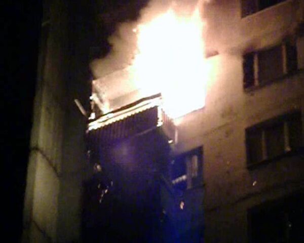Ночной пожар в жилом доме в Москве