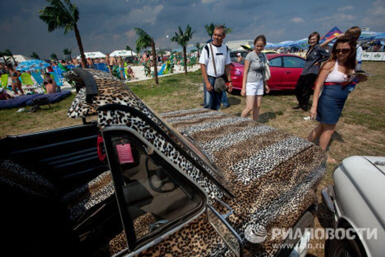 Международный автомобильный фестиваль Автоэкзотика проходит в Москве