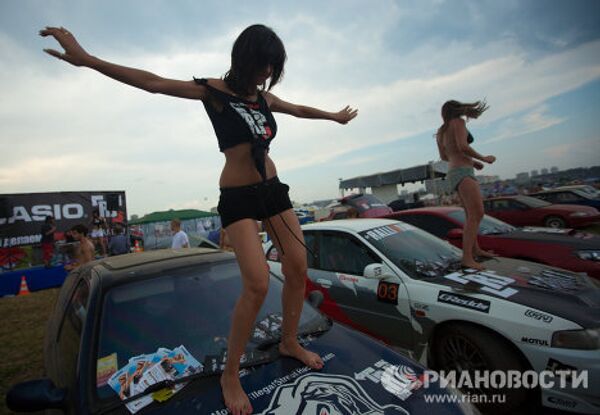 Международный автомобильный фестиваль Автоэкзотика проходит в Москве