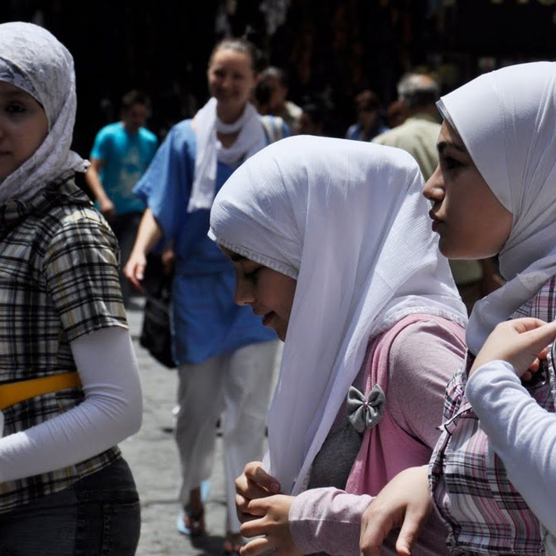 Почему мусульманки носят платки