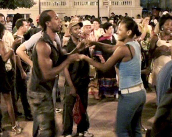 Карибский фестиваль заставил танцевать весь Сантьяго-де-Куба