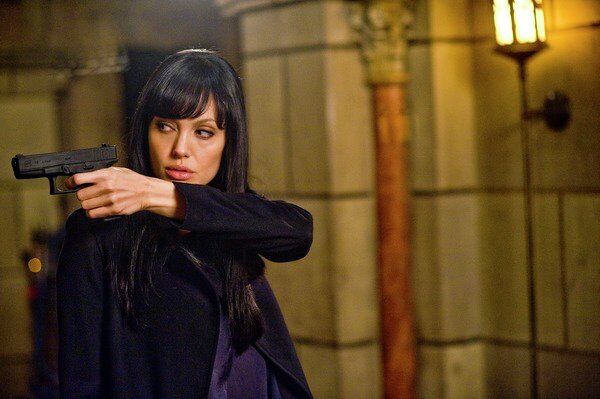 Анджелина Джоли в фильме Солт Анджелина Джоли в фильме Солт - РИА Новости, 1920, 21.08.2025