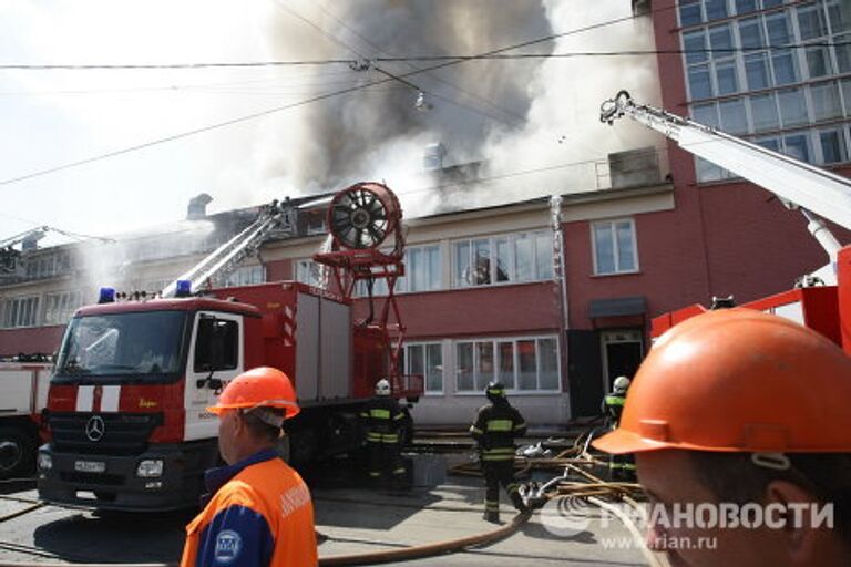 Пожар в Центрае имени Грабаря на улице Радио в Москве