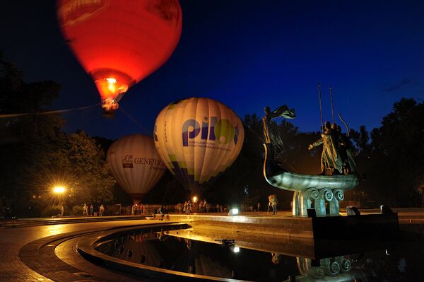 Фестиваль воздушных шаров открылся в Киеве