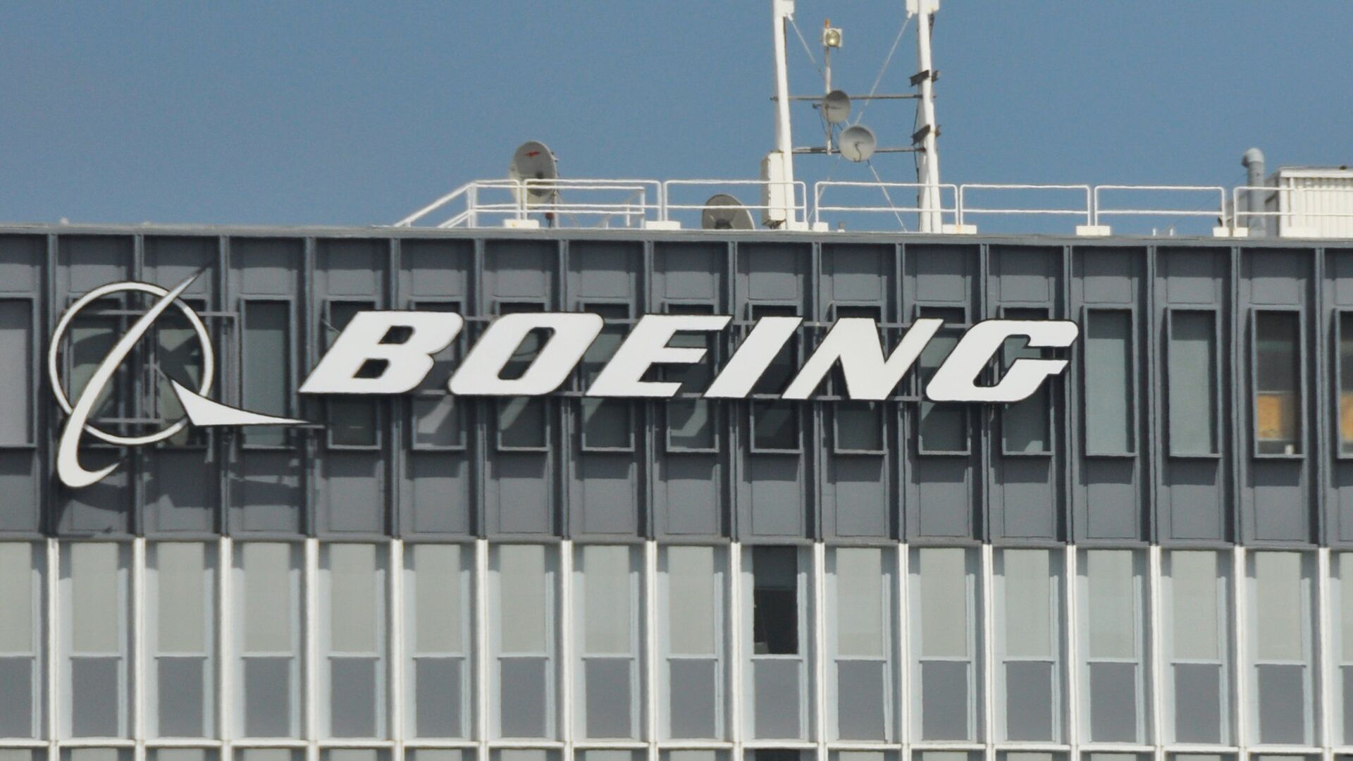 Здание компании Boeing в Лос-Анджелесе - РИА Новости, 1920, 07.05.2024