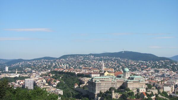 Открывающийся с горы Геллерт вид на столицу Венгрии - Будапешт