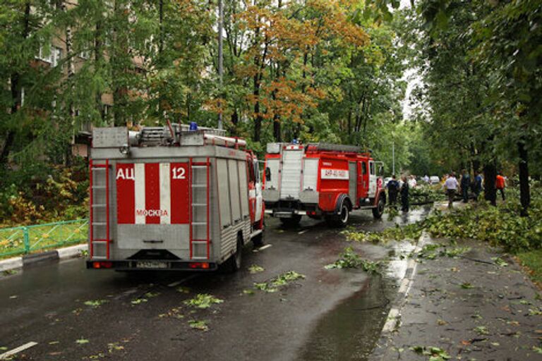 Последствия урагана в районе Соколиная гора