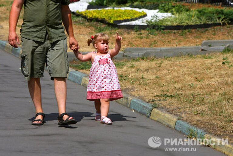 Засохшая трава в Москве из-за аномальной жары