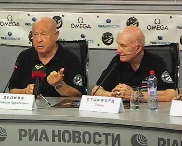 Космонавт Леонов рассказал, как общался с жителями США из космоса