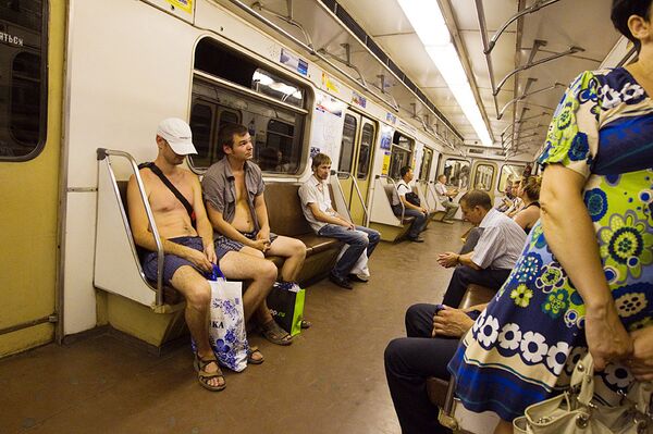 Жара в московском метро 
