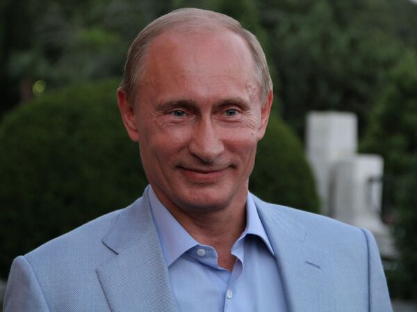 Премьер-министр РФ Владимир Путин во время визита на Украину