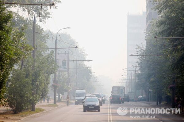 Дым от торфяных пожаров окутал Москву