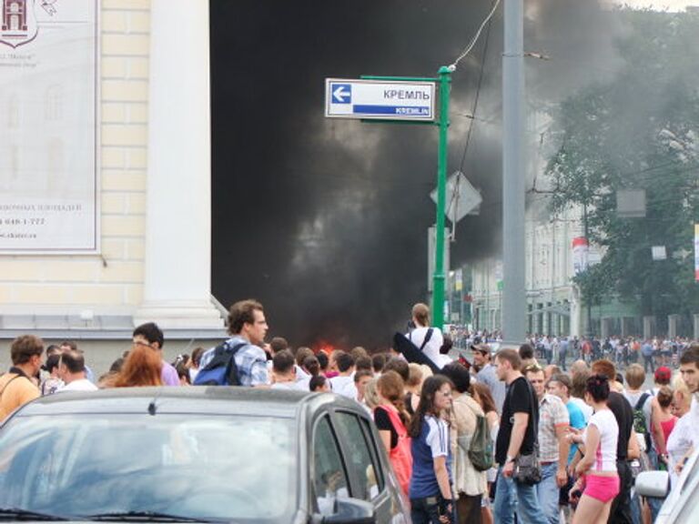 В центре Москвы сгорел легковой автомобиль